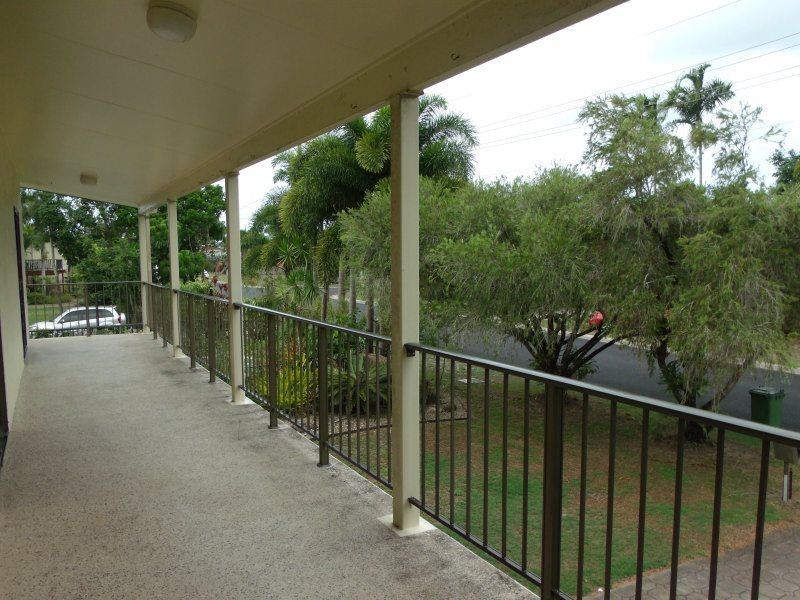 25 Seafarer Street, South Mission Beach QLD 4852