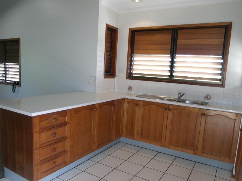 25 Seafarer Street, South Mission Beach QLD 4852