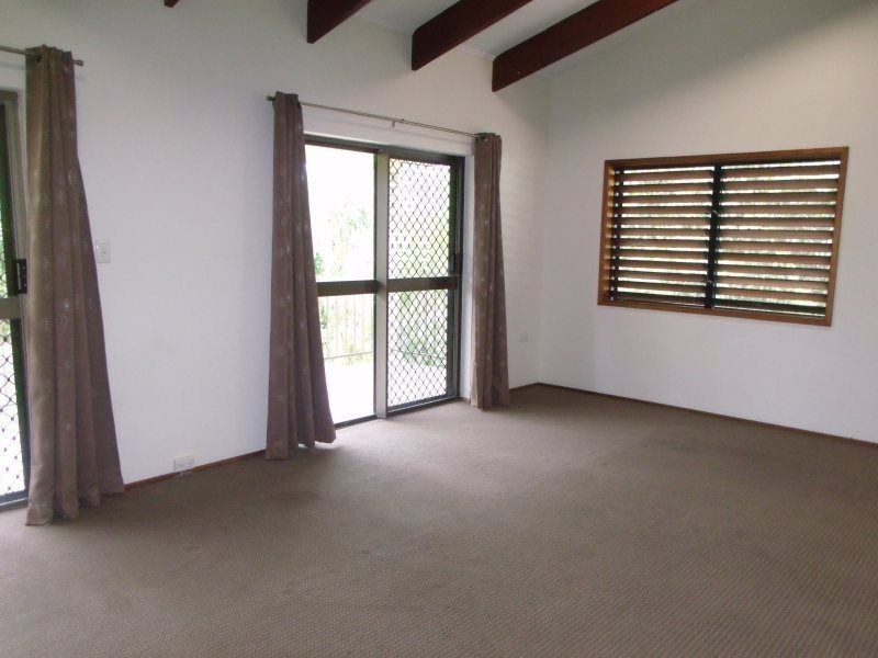 25 Seafarer Street, South Mission Beach QLD 4852