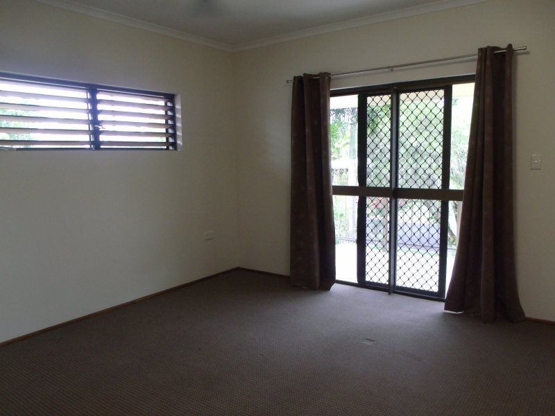 25 Seafarer Street, South Mission Beach QLD 4852