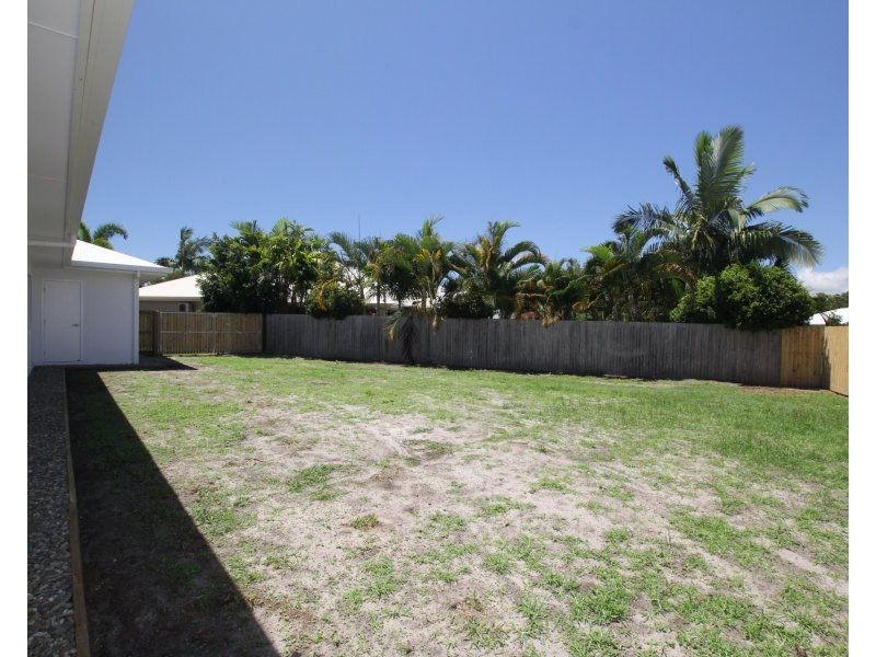 2 Spinnaker Street, South Mission Beach QLD 4852