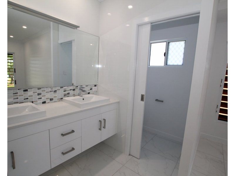 2 Spinnaker Street, South Mission Beach QLD 4852