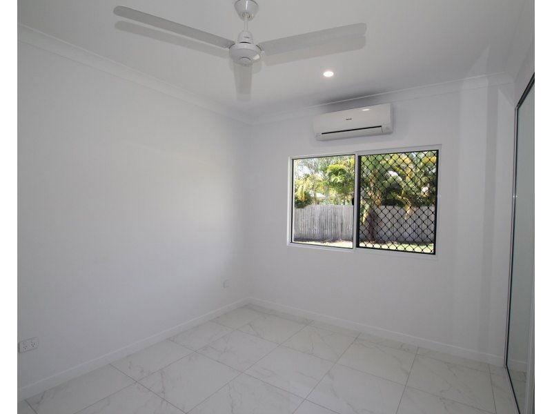 2 Spinnaker Street, South Mission Beach QLD 4852