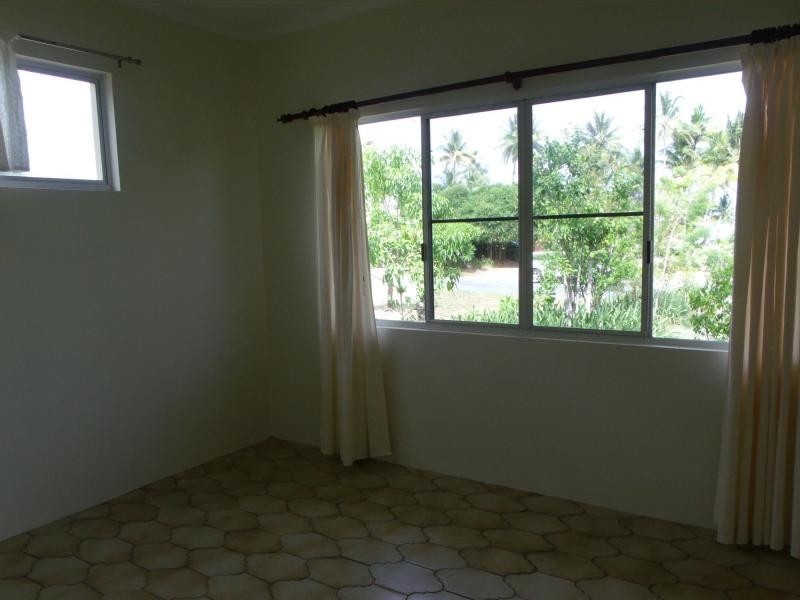 13 Pacific Parade, Mission Beach QLD 4852