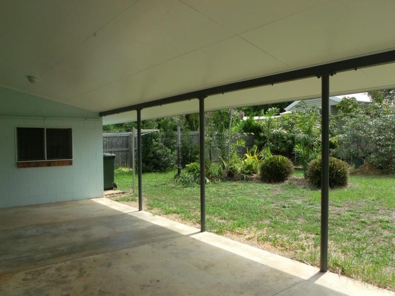 13 Pacific Parade, Mission Beach QLD 4852