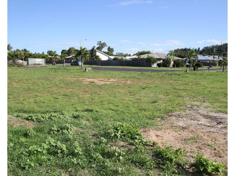 22 Midshipman Street, South Mission Beach QLD 4852