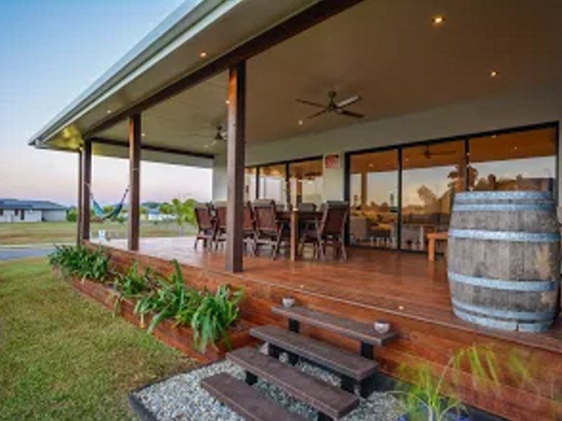 1 Purtaboi Close, Mission Beach QLD 4852