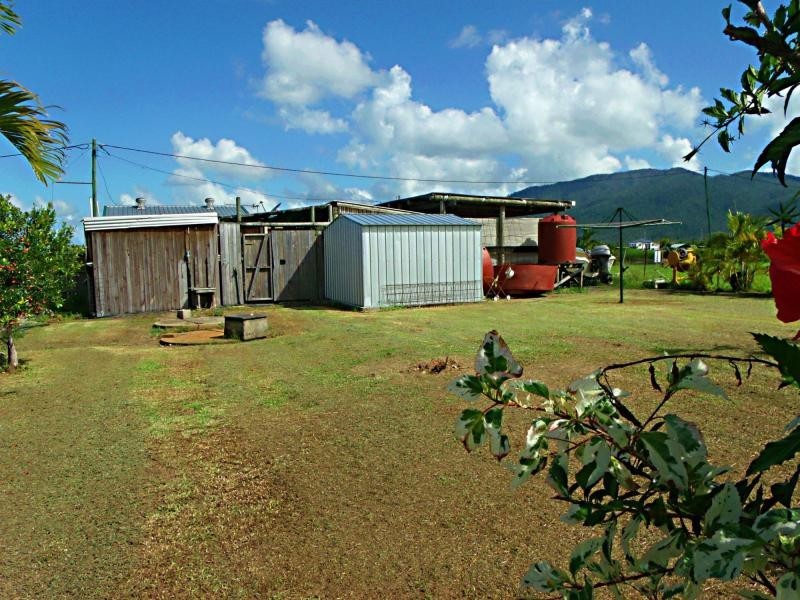 14 Crossan Road, Midgenoo QLD 4854