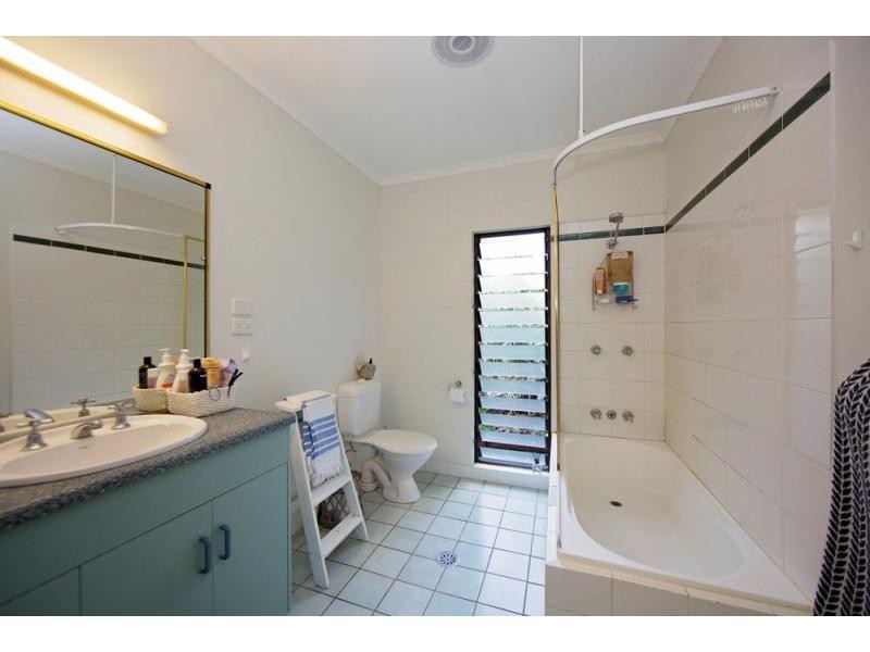 2 Wildsoet Street, Wongaling Beach QLD 4852