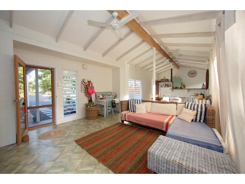 2 Wildsoet Street, Wongaling Beach QLD 4852