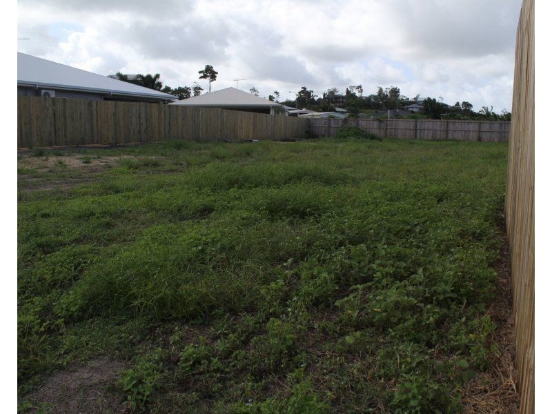 12 Spinnaker Street, South Mission Beach QLD 4852