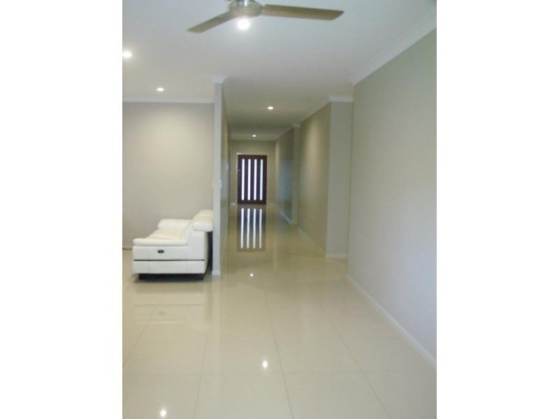 9 Sandy Close, Mission Beach QLD 4852