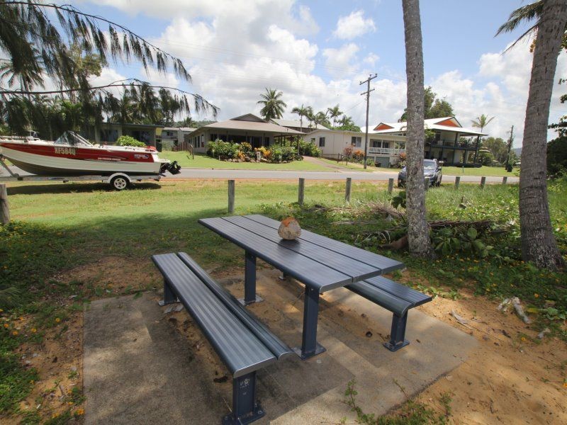 43 Banfield Parade, Wongaling Beach QLD 4852