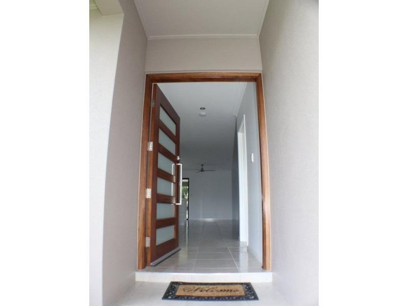 37 Midshipman Street, South Mission Beach QLD 4852