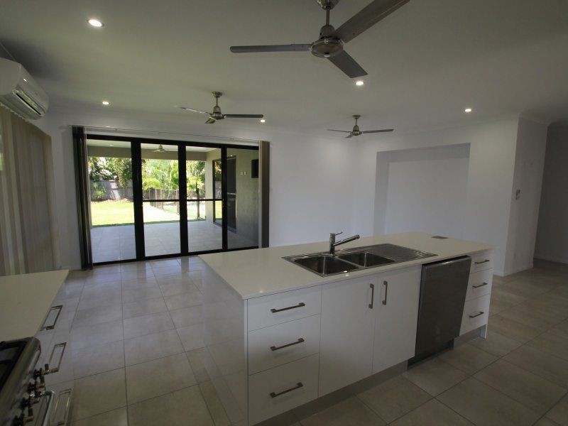 37 Midshipman Street, South Mission Beach QLD 4852