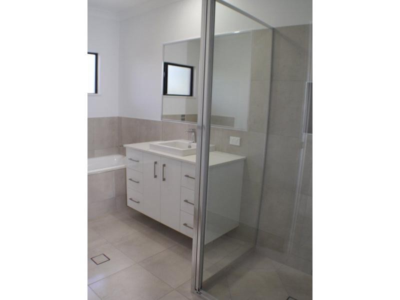 37 Midshipman Street, South Mission Beach QLD 4852