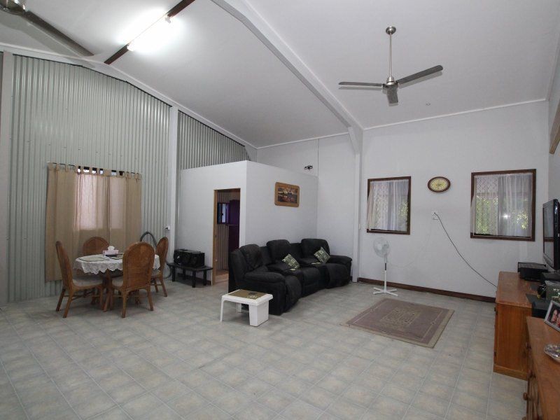 42 Mariner Drive, South Mission Beach QLD 4852