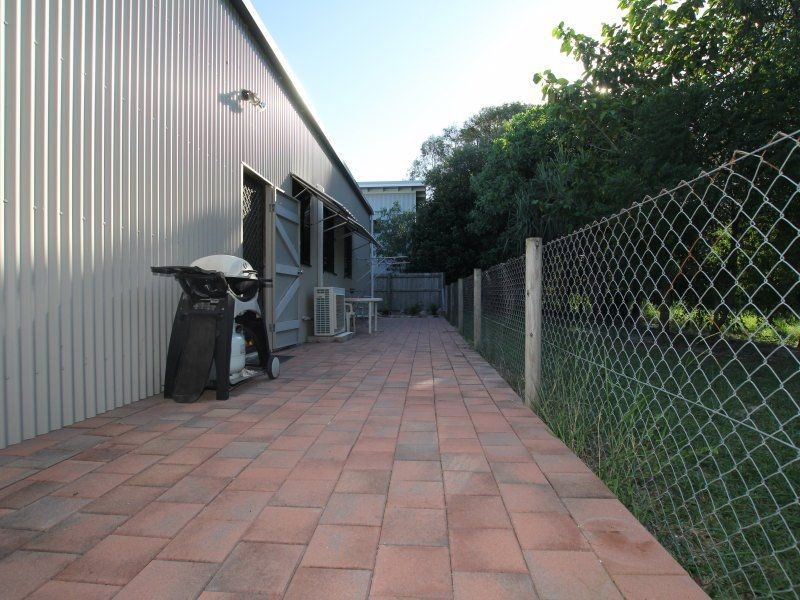 42 Mariner Drive, South Mission Beach QLD 4852