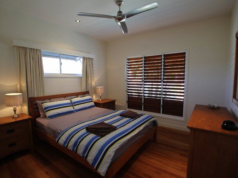 4 Southward Street, Mission Beach QLD 4852