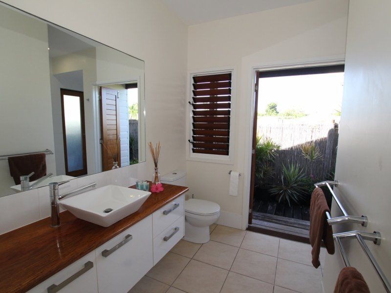 4 Southward Street, Mission Beach QLD 4852