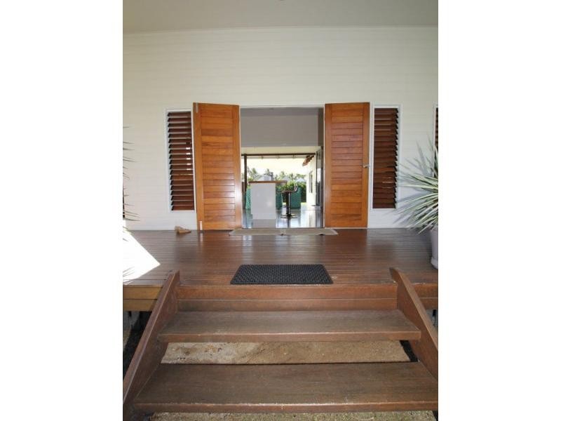 4 Southward Street, Mission Beach QLD 4852