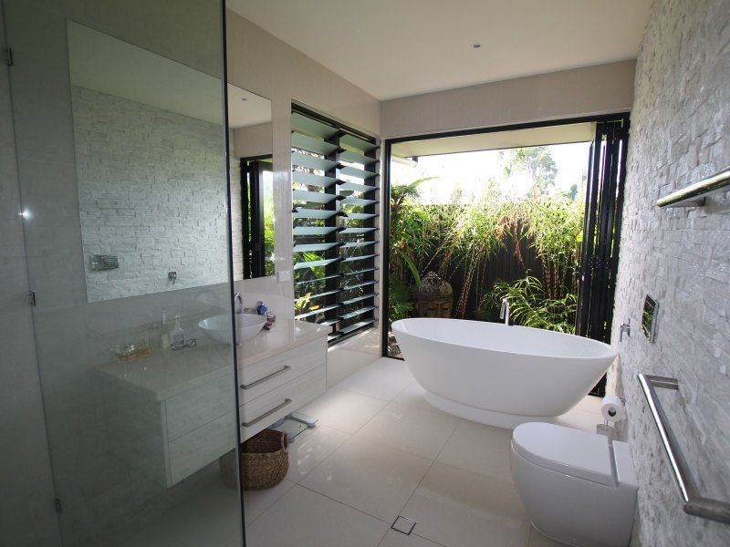 23 Rise Crescent, Mission Beach QLD 4852