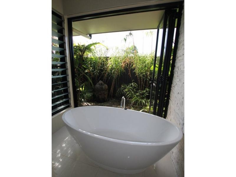 23 Rise Crescent, Mission Beach QLD 4852