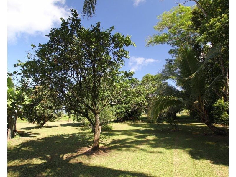 8 Schumann Road, Djarawong QLD 4854