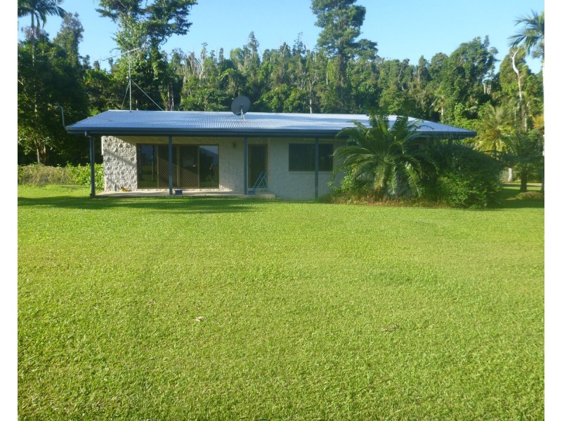 8 Schumann Road, Djarawong QLD 4854