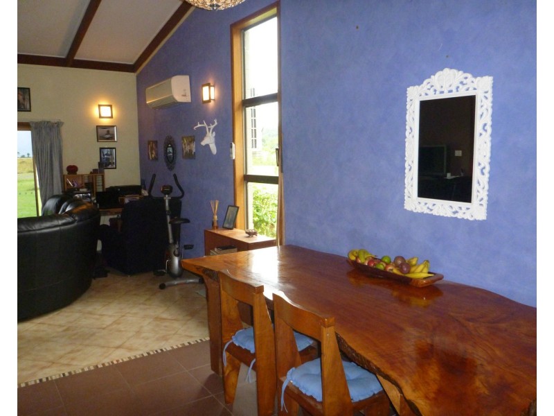8 Schumann Road, Djarawong QLD 4854
