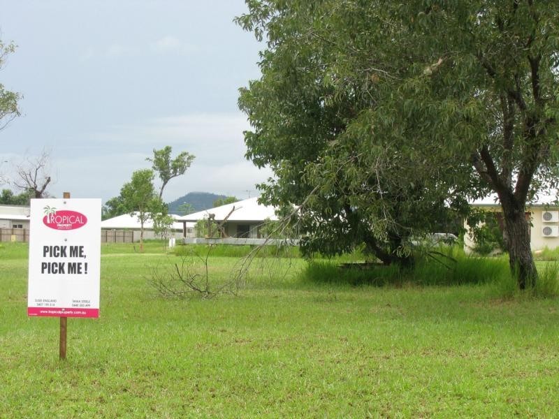 1 Bunting Street, Wongaling Beach QLD 4852