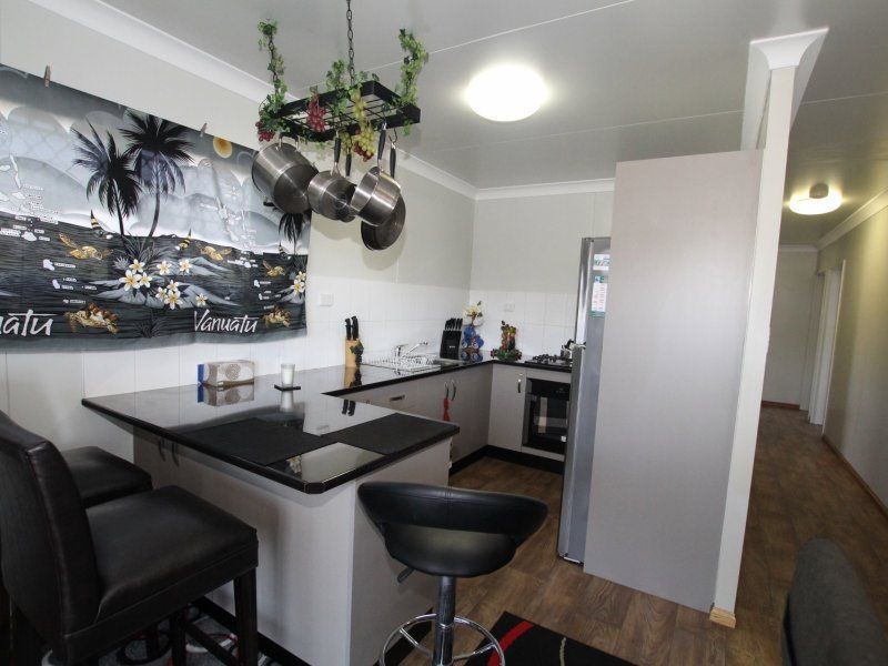4 Riverside Terrace, South Mission Beach QLD 4852