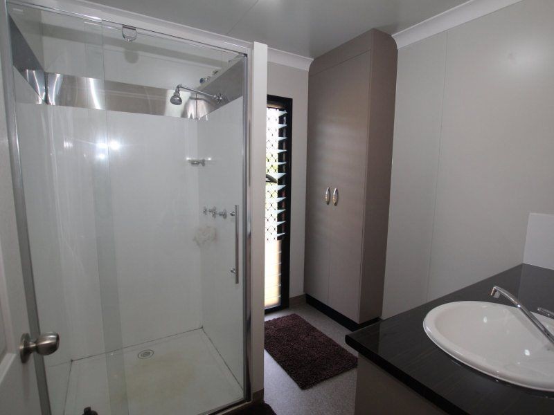 4 Riverside Terrace, South Mission Beach QLD 4852