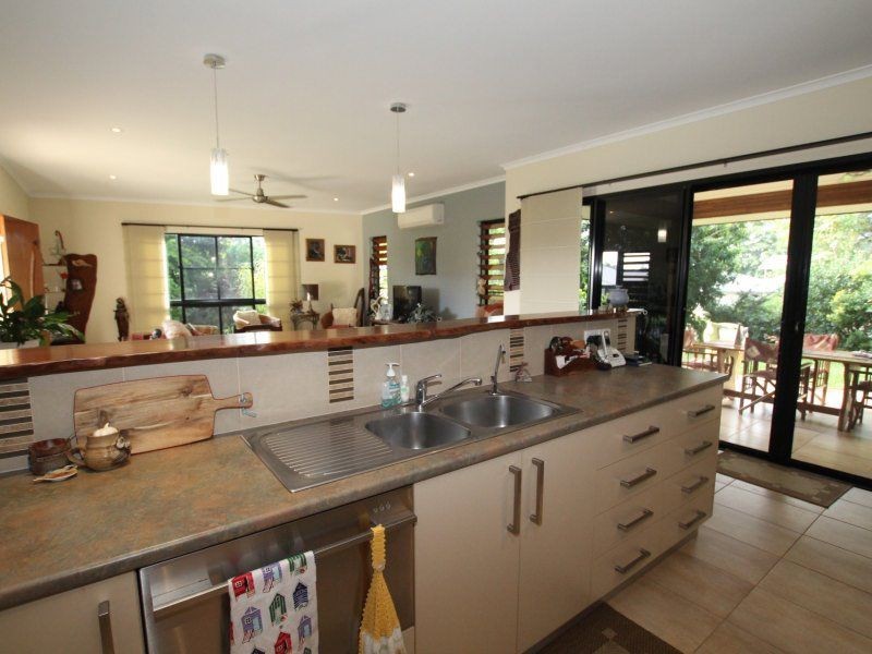 1 Riverside Terrace, South Mission Beach QLD 4852