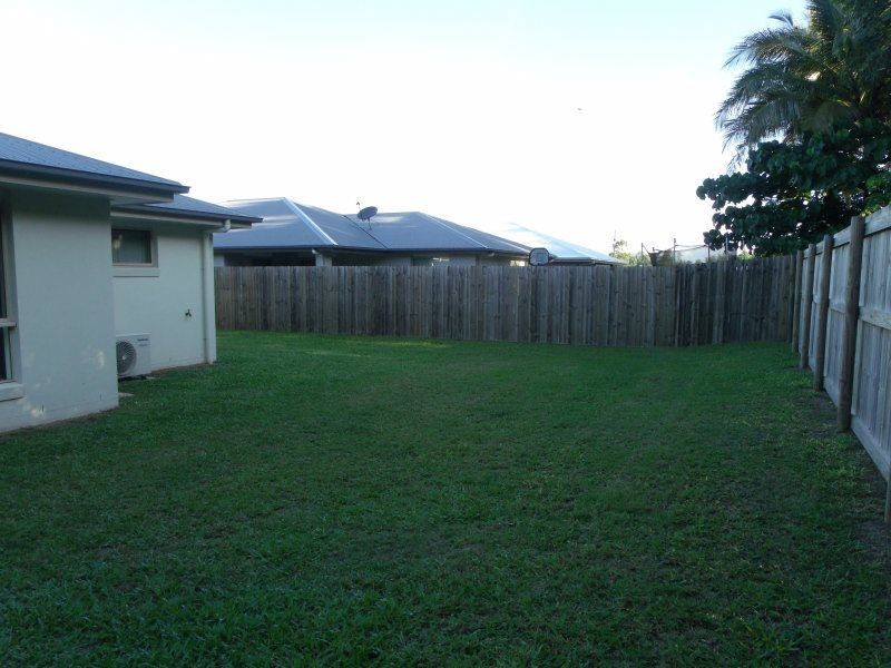 7 Sandy Close, Mission Beach QLD 4852