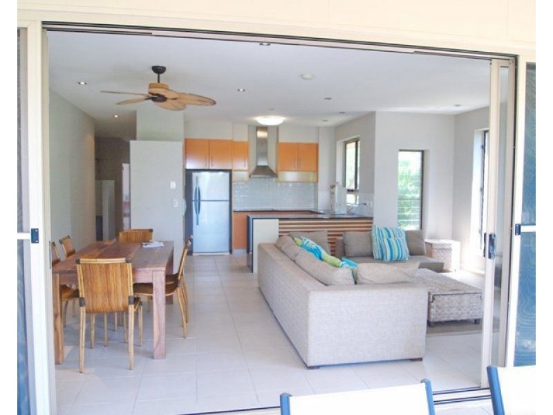 8/51a Porter Promenade, Mission Beach QLD 4852