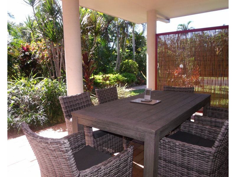 1/42-44 Mitchell Street, South Mission Beach QLD 4852