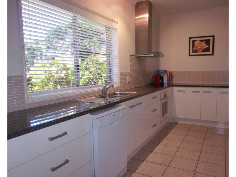 1/42-44 Mitchell Street, South Mission Beach QLD 4852