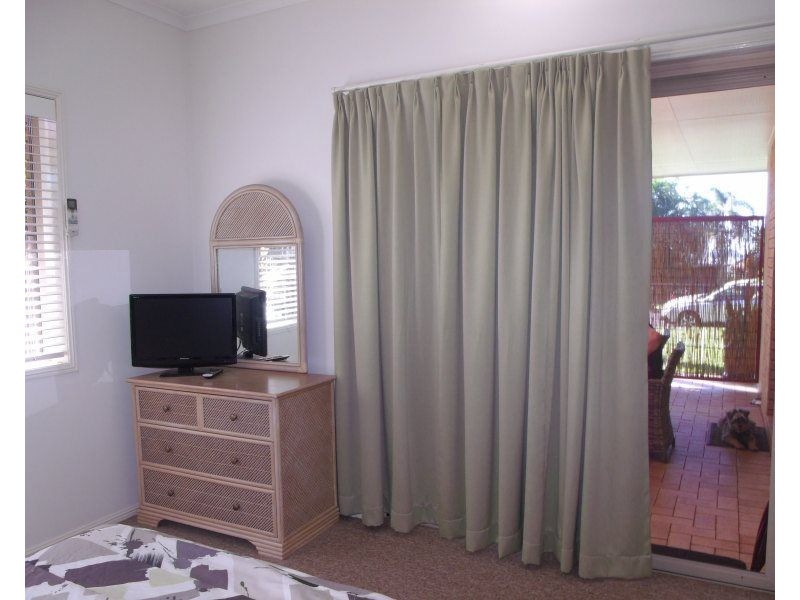 1/42-44 Mitchell Street, South Mission Beach QLD 4852