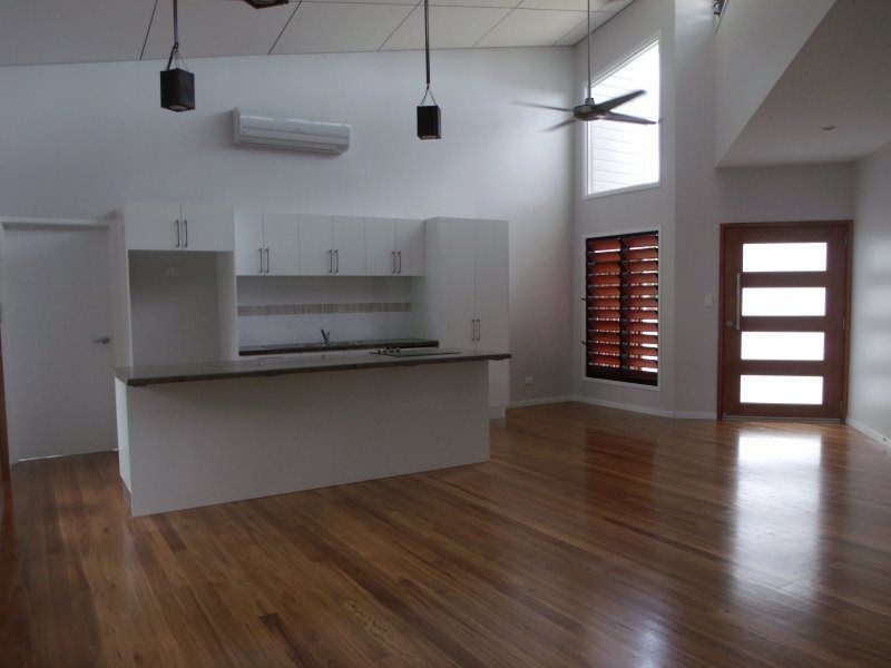 21 Sandpiper Close, Mission Beach QLD 4852