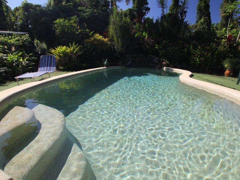 4 Hutchison Close, Mission Beach QLD 4852