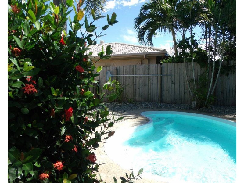 3/4 Hilliar Street, Wongaling Beach QLD 4852