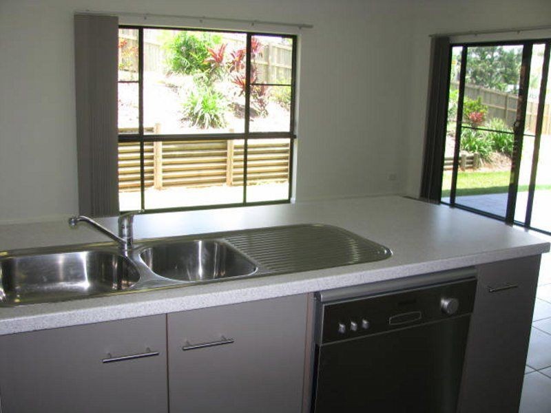 28 Clipper Court, South Mission Beach QLD 4852