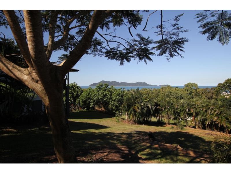 28 Mission Drive, South Mission Beach QLD 4852