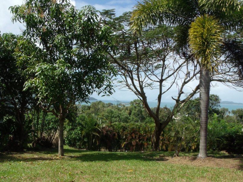 28 Mission Drive, South Mission Beach QLD 4852