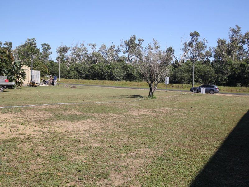56 Luff Street, Hull Heads QLD 4854