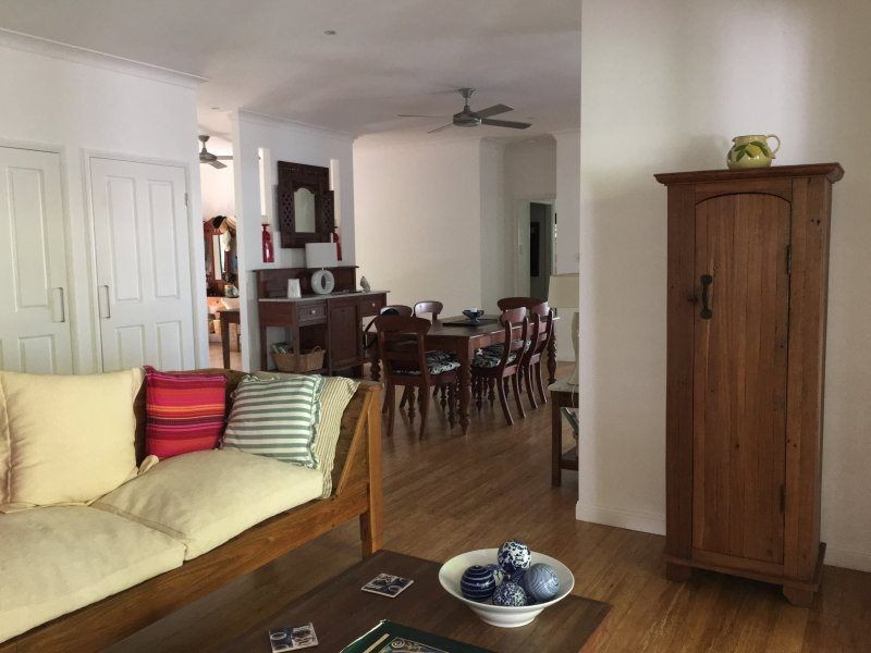 8 Conch Street, Mission Beach QLD 4852