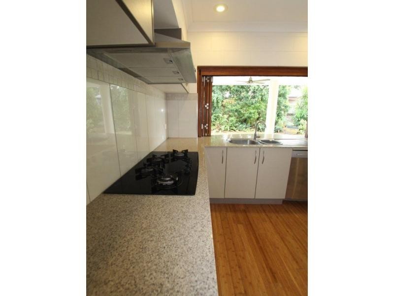 30 Buccaneer Street, South Mission Beach QLD 4852
