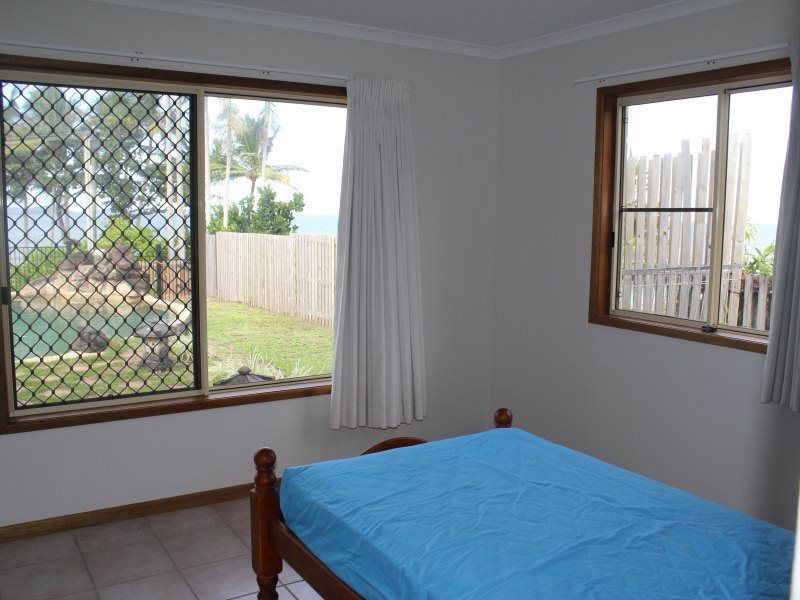 6 Kennedy Esplanade, South Mission Beach QLD 4852