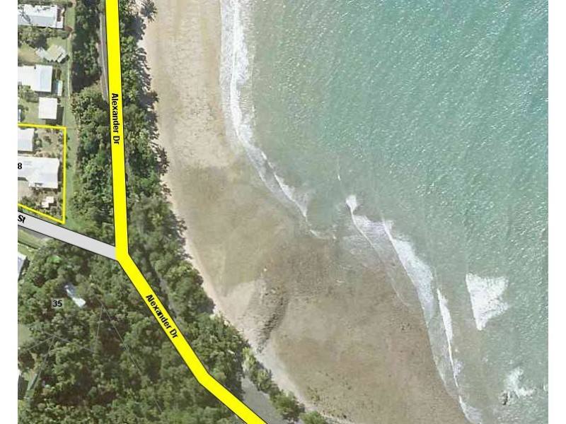 28 Pioneer Street, Bingil Bay QLD 4852